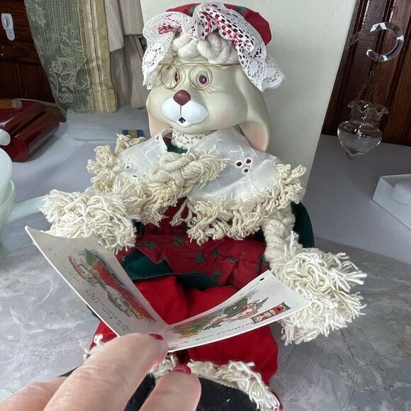 Vintage “Grannie Flo Bunny” House of Lloyd’s “Christmas around the World” - Picture 2 of 5